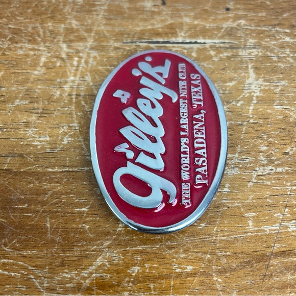 Gilley's Vintage Red Silver Oval Metal Belt Buckle Country Music Western Texas - Picture 3 of 8